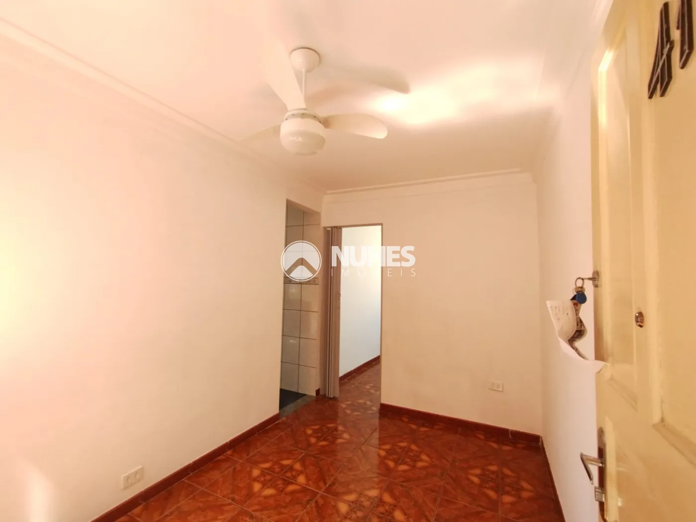 Alugar Apartamento / Padrão em Carapicuíba R$ 1.370,00 - Foto 6