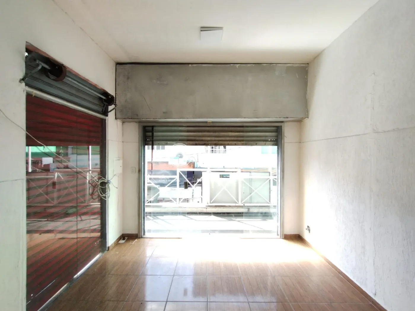 Alugar Comercial / Sala em Barueri R$ 1.836,00 - Foto 2