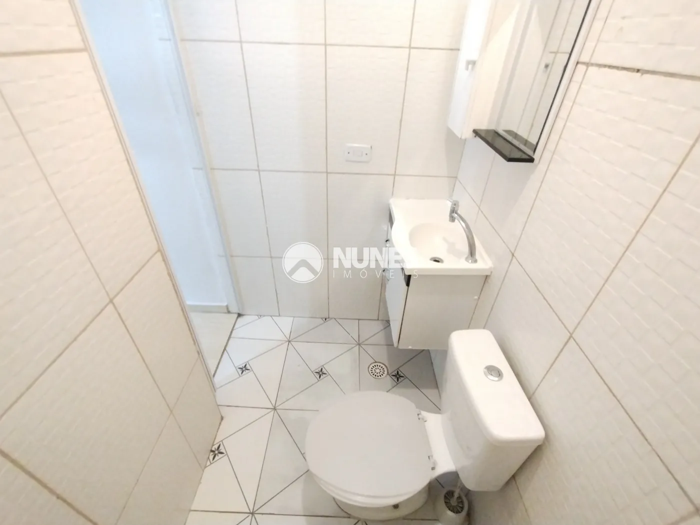 Alugar Casa / Sobrado em Condominio em Carapicuíba R$ 1.350,00 - Foto 36