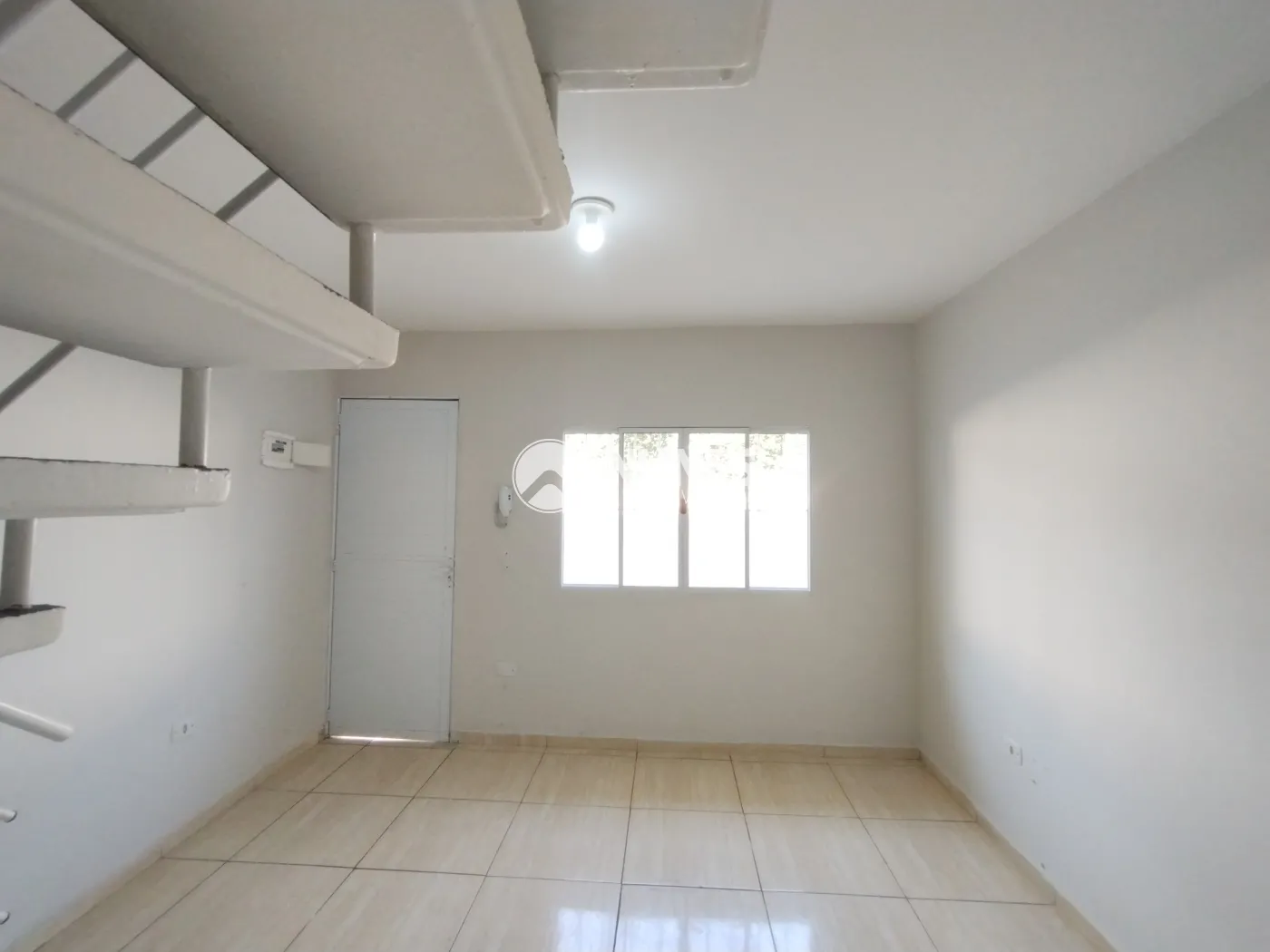 Alugar Casa / Sobrado em Condominio em Carapicuíba R$ 1.350,00 - Foto 4