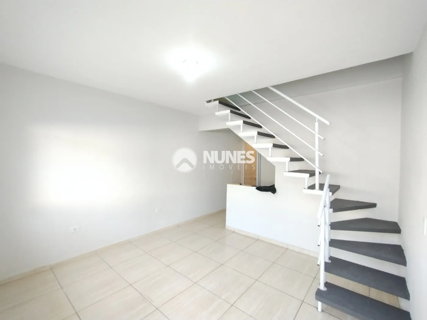 Alugar Casa / Sobrado em Condominio em Carapicuíba R$ 1.350,00 - Foto 8
