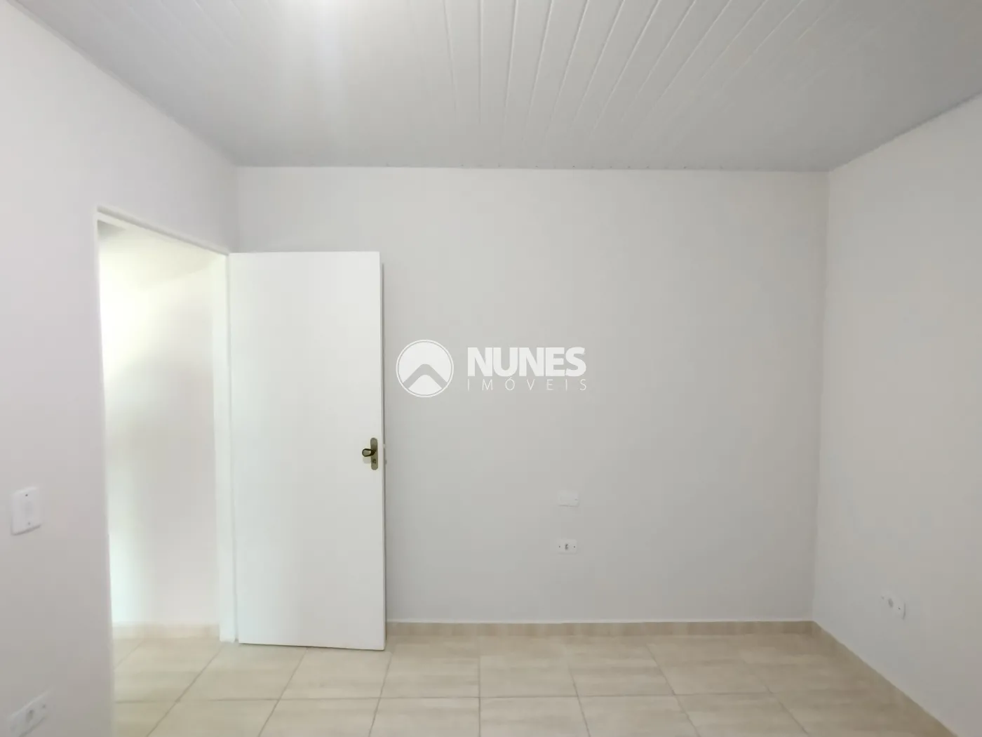 Alugar Casa / Sobrado em Condominio em Carapicuíba R$ 1.350,00 - Foto 14