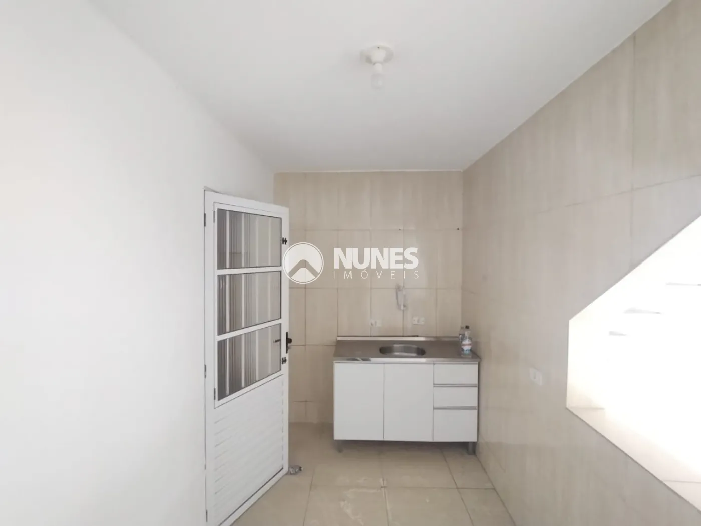 Alugar Casa / Sobrado em Condominio em Carapicuíba R$ 1.350,00 - Foto 5