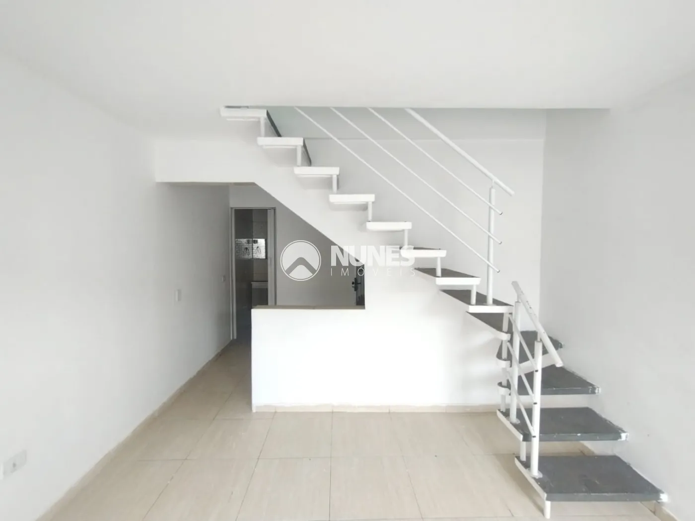 Alugar Casa / Sobrado em Condominio em Carapicuíba R$ 1.350,00 - Foto 3