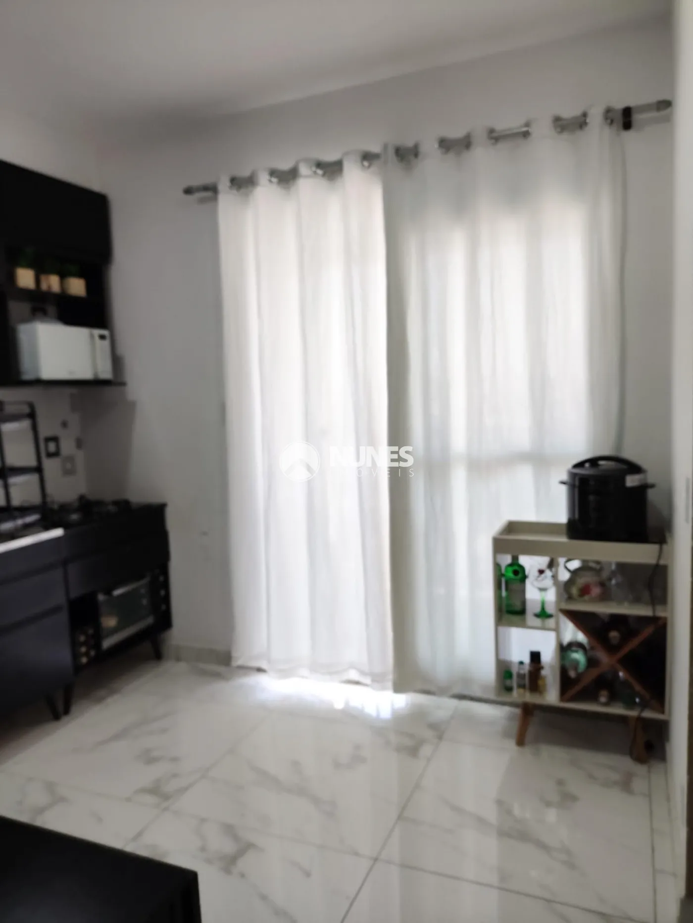 Alugar Apartamento / Padrão em Carapicuíba R$ 2.200,00 - Foto 3