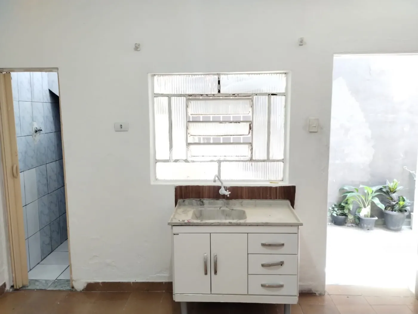 Alugar Casa / Assobradada em Carapicuíba R$ 700,00 - Foto 6
