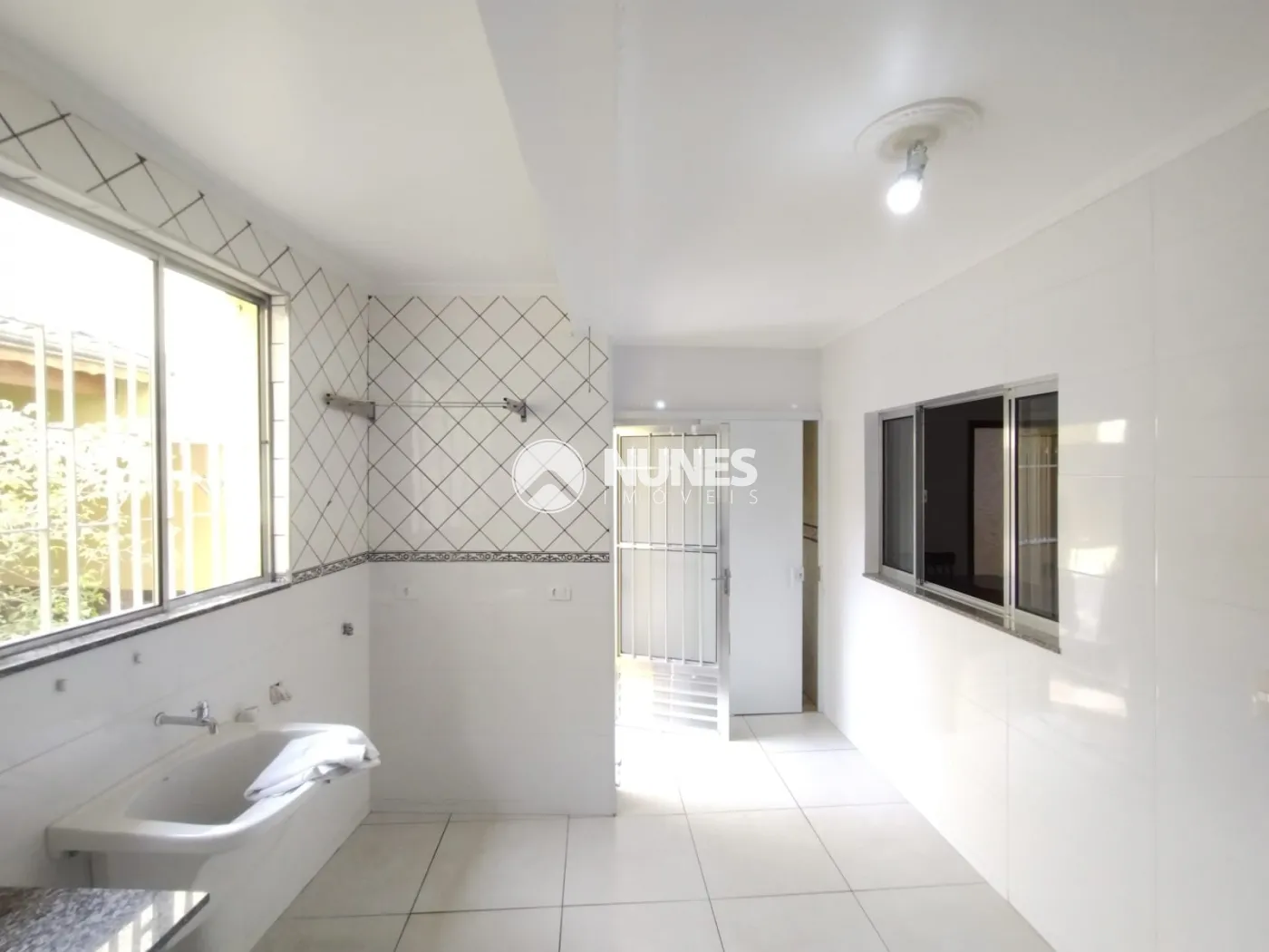 Alugar Casa / Assobradada em Jandira R$ 3.500,00 - Foto 17