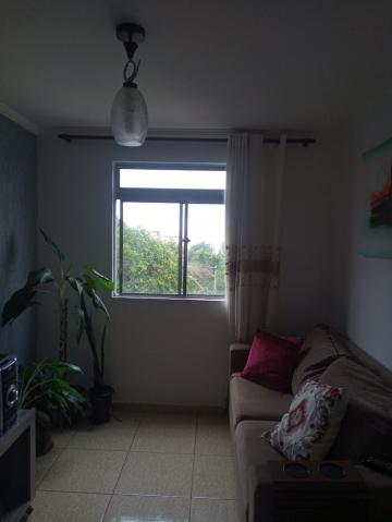 Alugar Apartamento / Padrão em Carapicuíba. apenas R$ 175.000,00