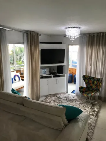 Lindo apartamento com suite
