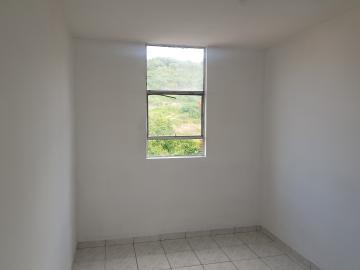 Apartamento na Cohab de 02 dormitórios.