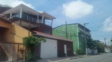 Linda Casa com 3 Suíte e 6 vagas de garagem