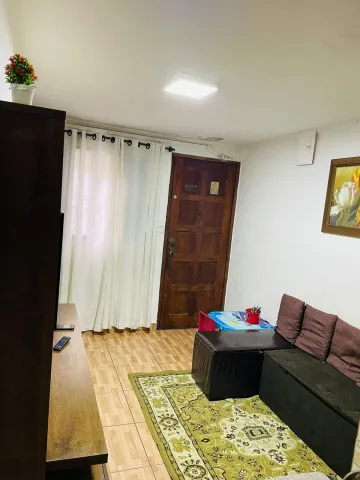 Apartamento na Rua Niterói - Cohab II