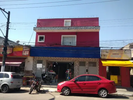alt=
