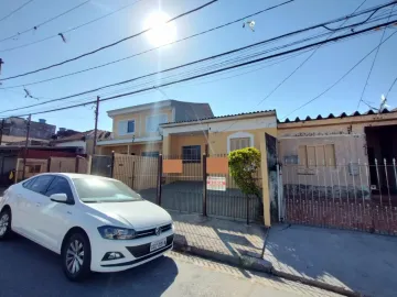 Alugar Casa / Terrea em Carapicuíba. apenas R$ 1.790,00