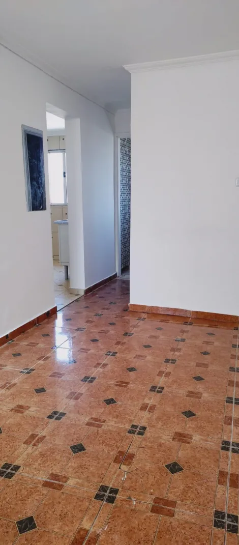 Apartamento / Padrão em Carapicuíba/SP 