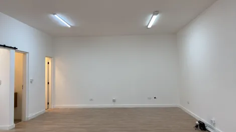 imagem 3 - Sala para locação no Centro Comercial em Alphaville - recém reformada imagem 3 - Sala para locação no Centro Comercial em Alphaville - recém reformada