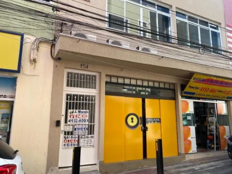 imagem 1 - Sala para locação no Centro de Apoio em Alphaville - Recém-reformada imagem 1 - Sala para locação no Centro de Apoio em Alphaville - Recém-reformada