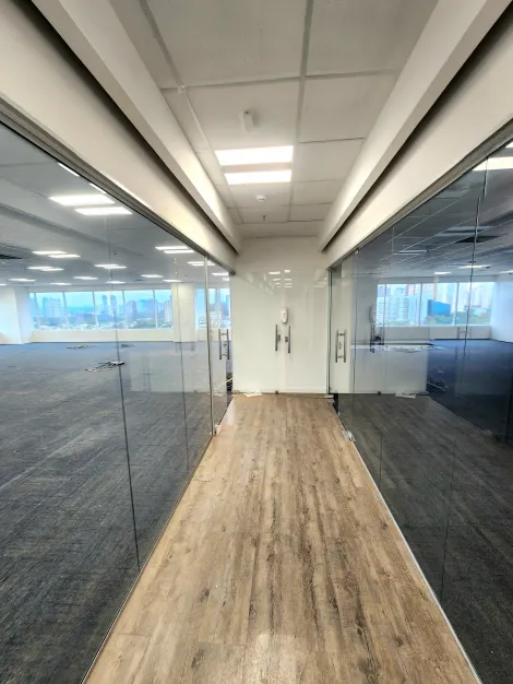 imagem 4 - Sala ampla para fins comerciaisl com excelente localização - Alphaville imagem 4 - Sala ampla para fins comerciaisl com excelente localização - Alphaville